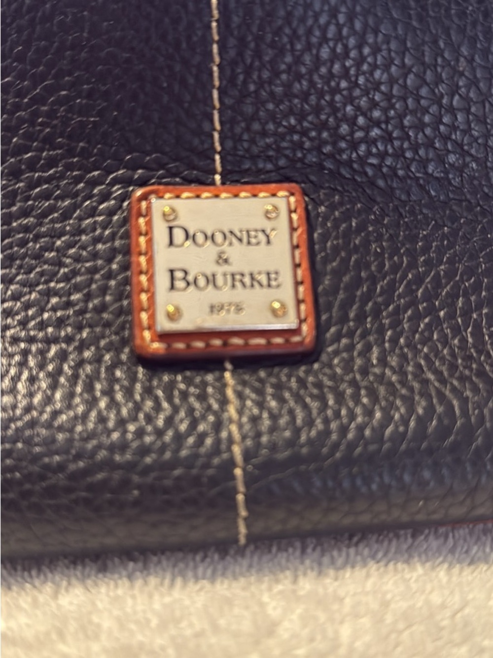 VINTAGE Dooney& Bourke Black Pebbled Leather Crossbody